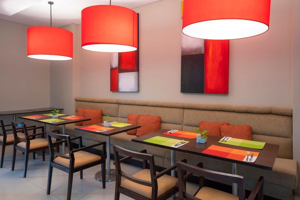 מלון Ibis Phuket Patong