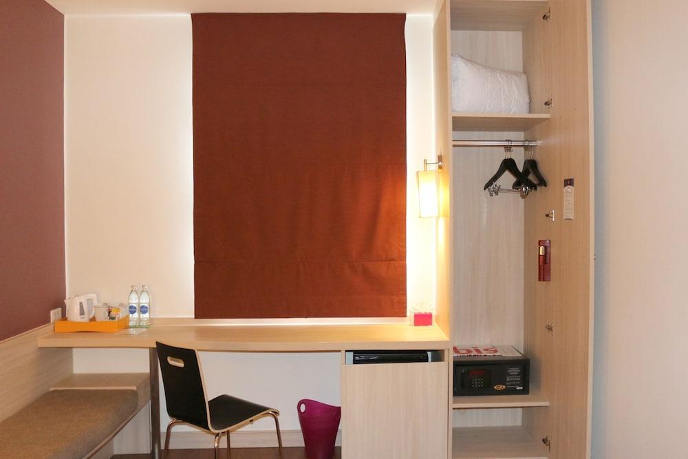 מלון Ibis Phuket 3*